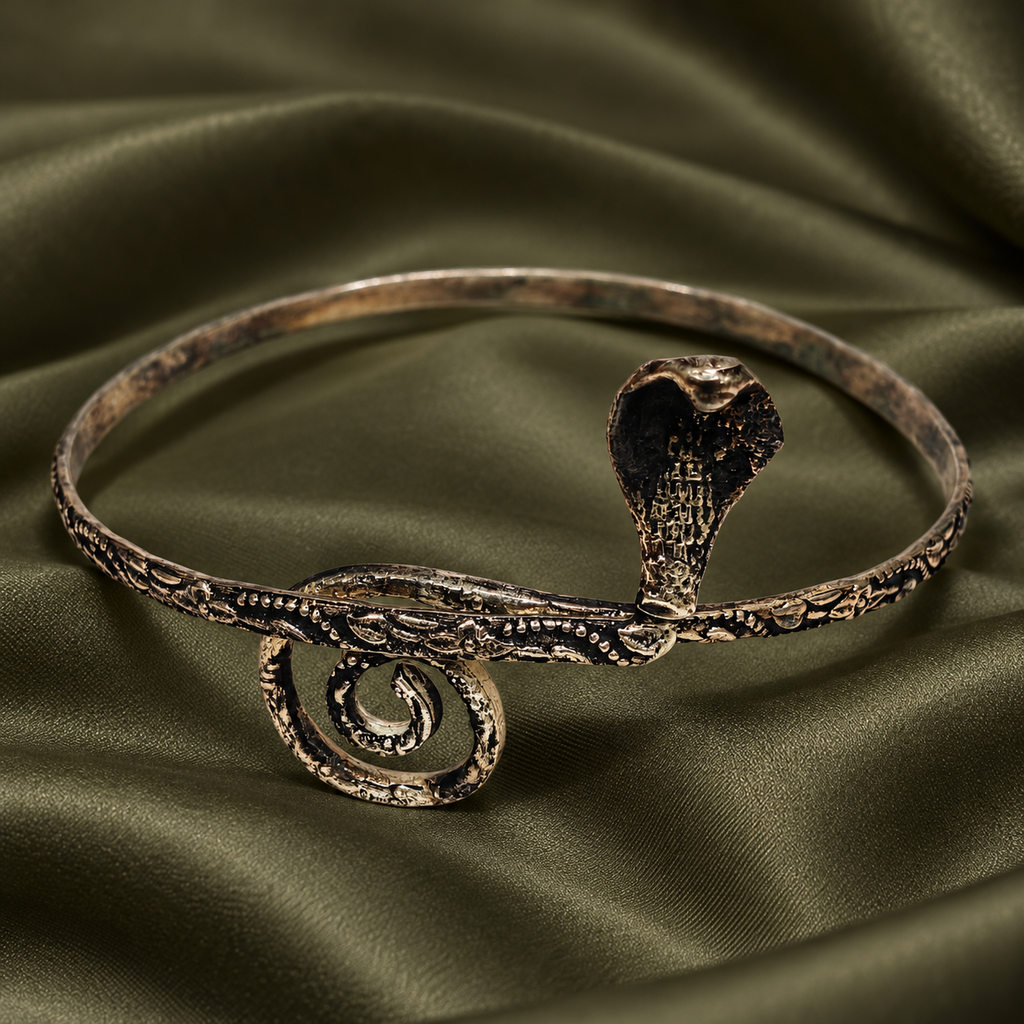 Naagika Cobra Antique-Silver-Tone Arm Cuff | MyJhumki