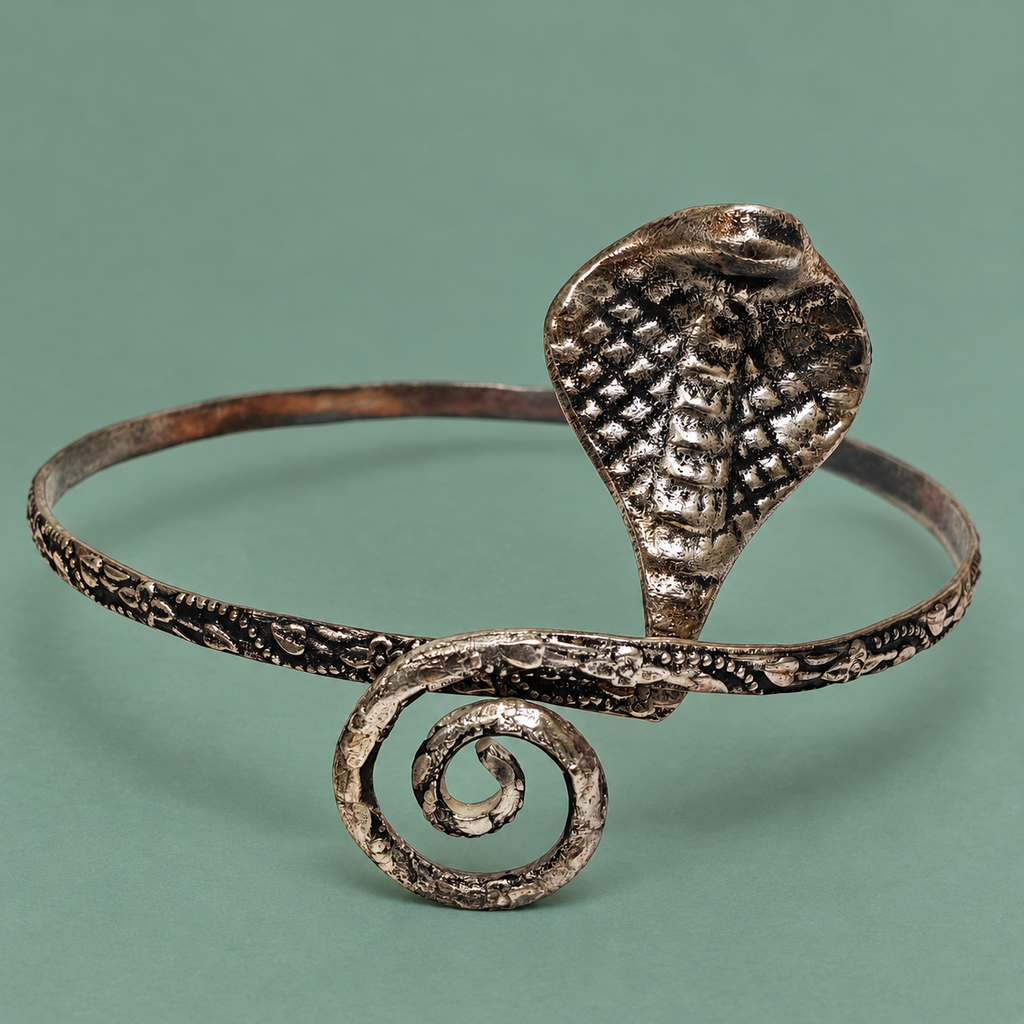 Nagesh Cobra Antique-Silver-Tone Arm Cuff | MyJhumki