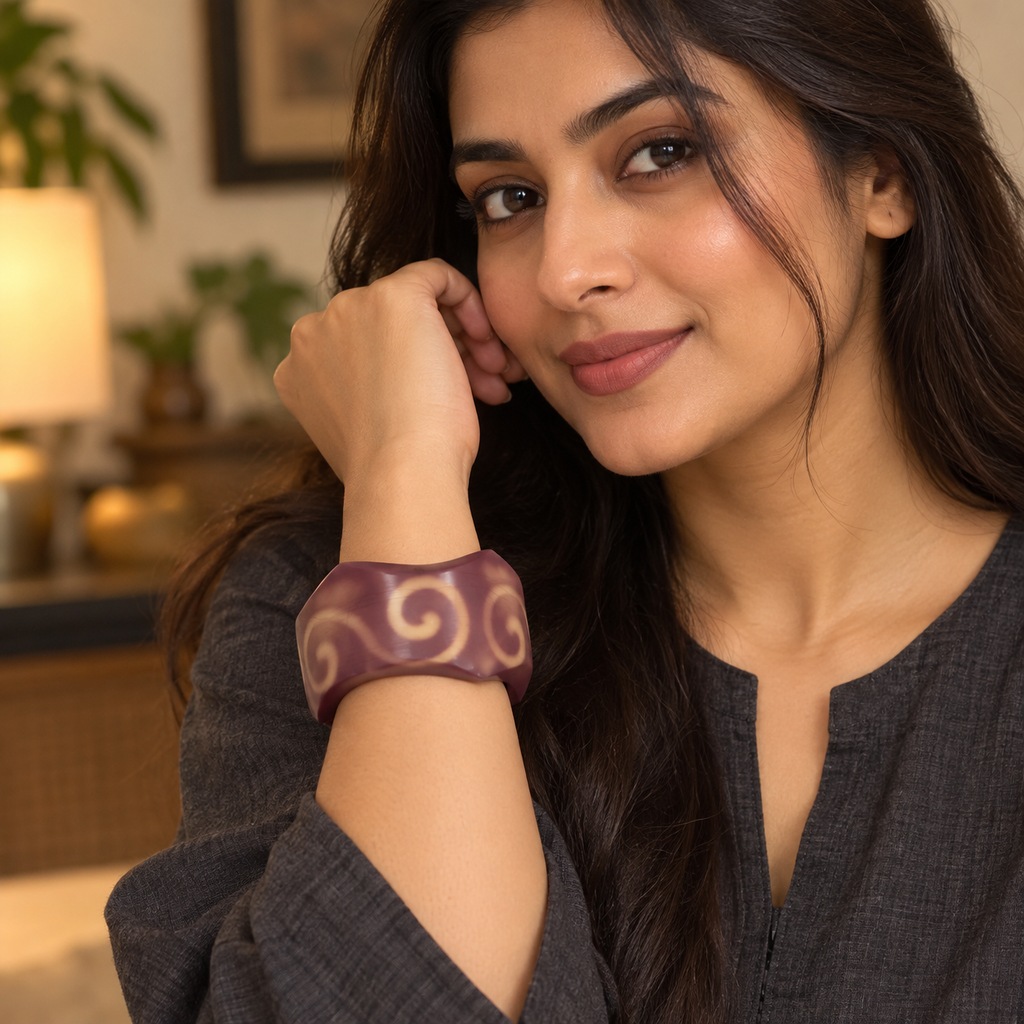 Aarohi Ivory Swirl Mauve Acrylic Bangle | MyJhumki