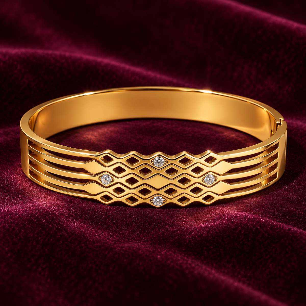 Jaalika Diamond Lattice Gold Bracelet | MyJhumki