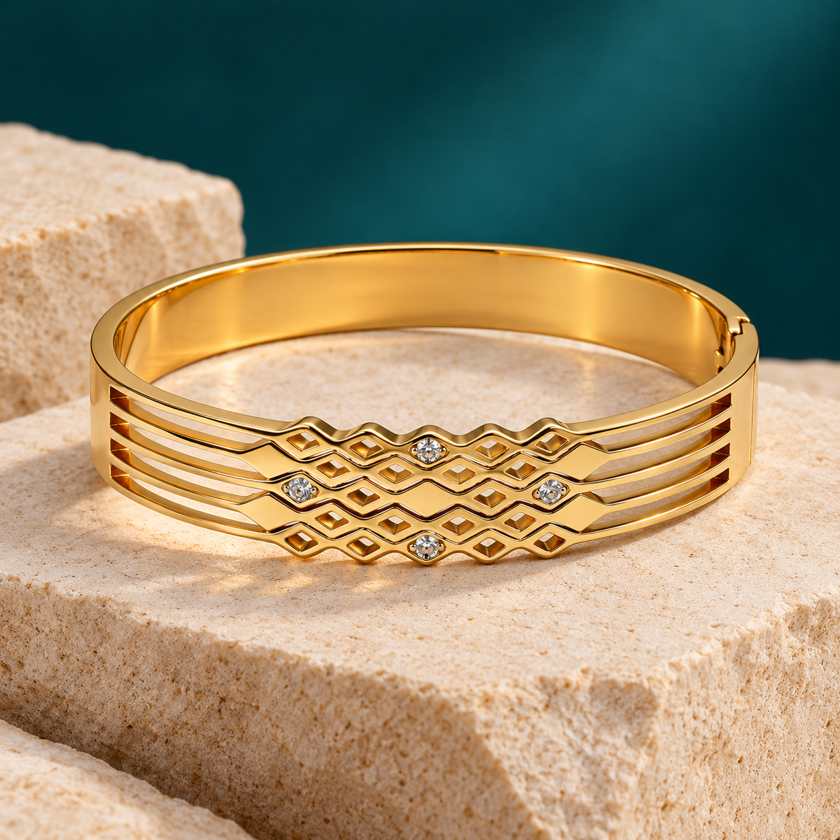 Jaalika Diamond Lattice Gold Bracelet | MyJhumki
