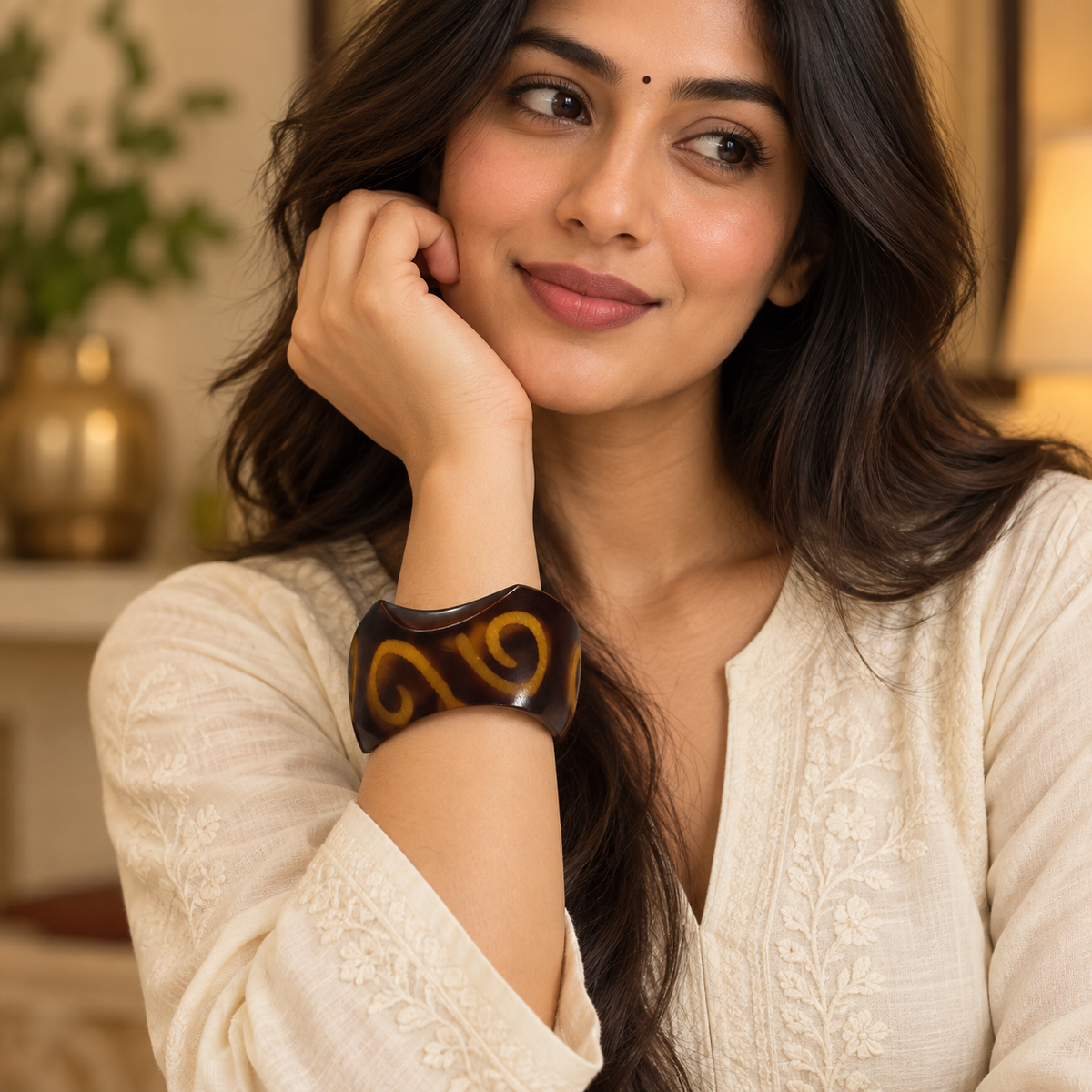 Maira Golden Swirl Acrylic Bangle | MyJhumki