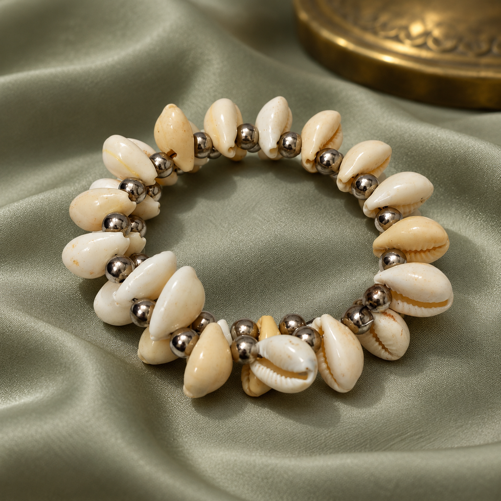 Samudra Ivory Cowrie Shell Bracelet | MyJhumki