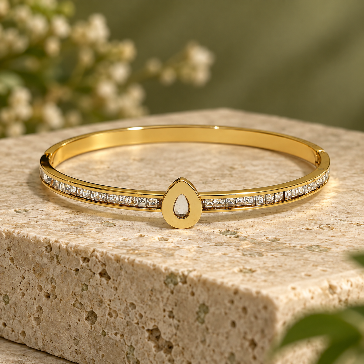 Shweta Teardrop Crystal Gold Bracelet | MyJhumki