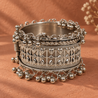 Tara Geometric Ghungroo Silver Cuff | MyJhumki