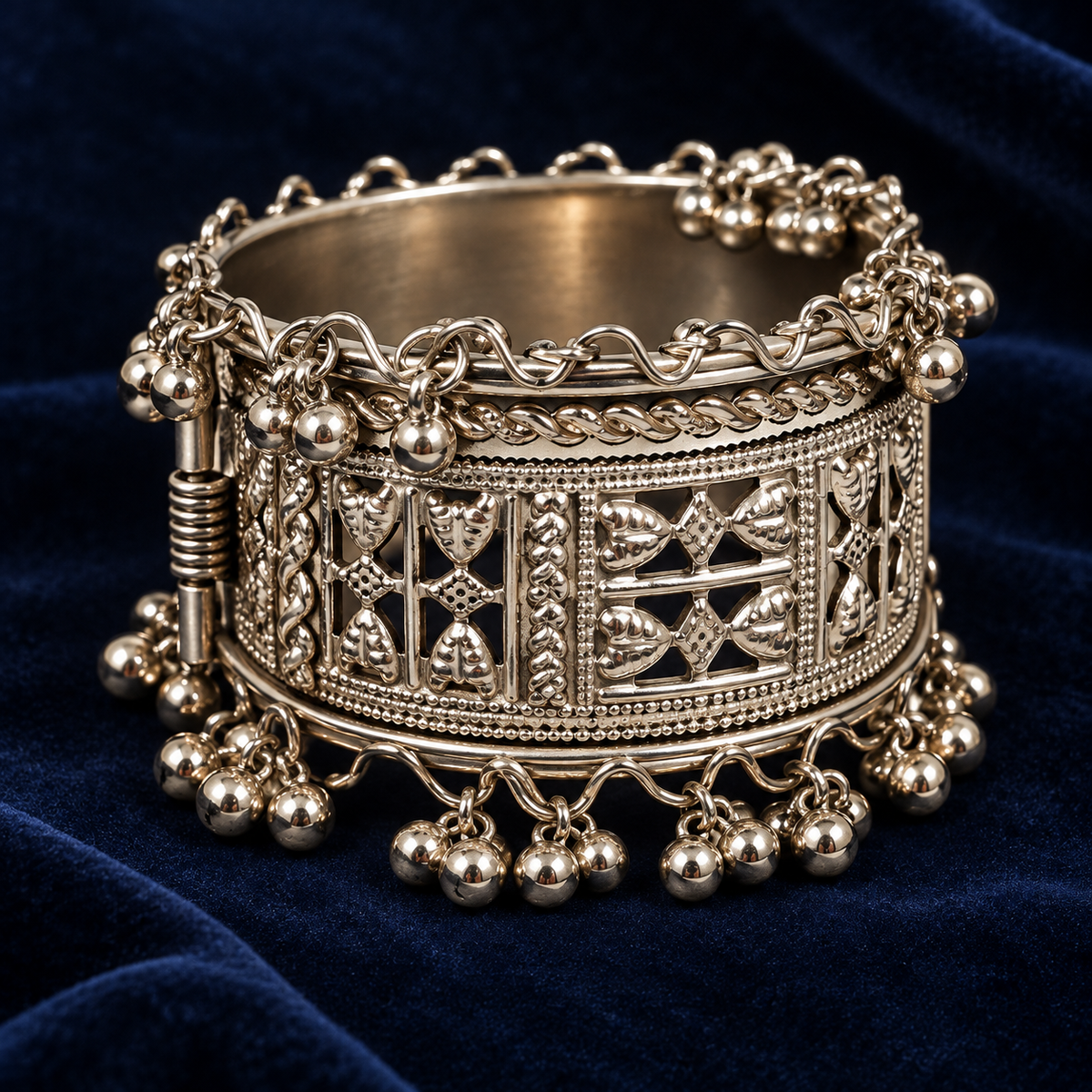 Tara Geometric Ghungroo Silver Cuff | MyJhumki